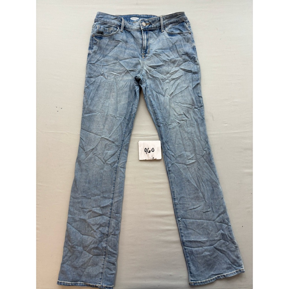 Old Navy Kicker Boot-Cut Jeans Womens 6 Light Wash Blue Denim Stretch 31 Inseam